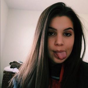 Meet your Posher, Abigail